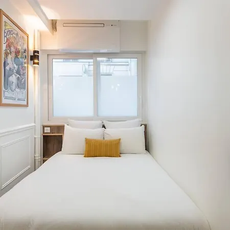 Maison Francois : Cosy Loft With Ac Apartment
